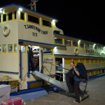 In Surat Thani legt das Nachtboot Richtung Trauminsel ab