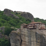 Blick zurück zum Kloster Rousanoú