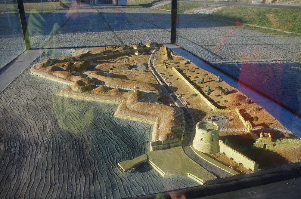 Modell von byzantinischer Sperrfestung und Küstenbefestigungen bei Kilitbahir in der Türkei